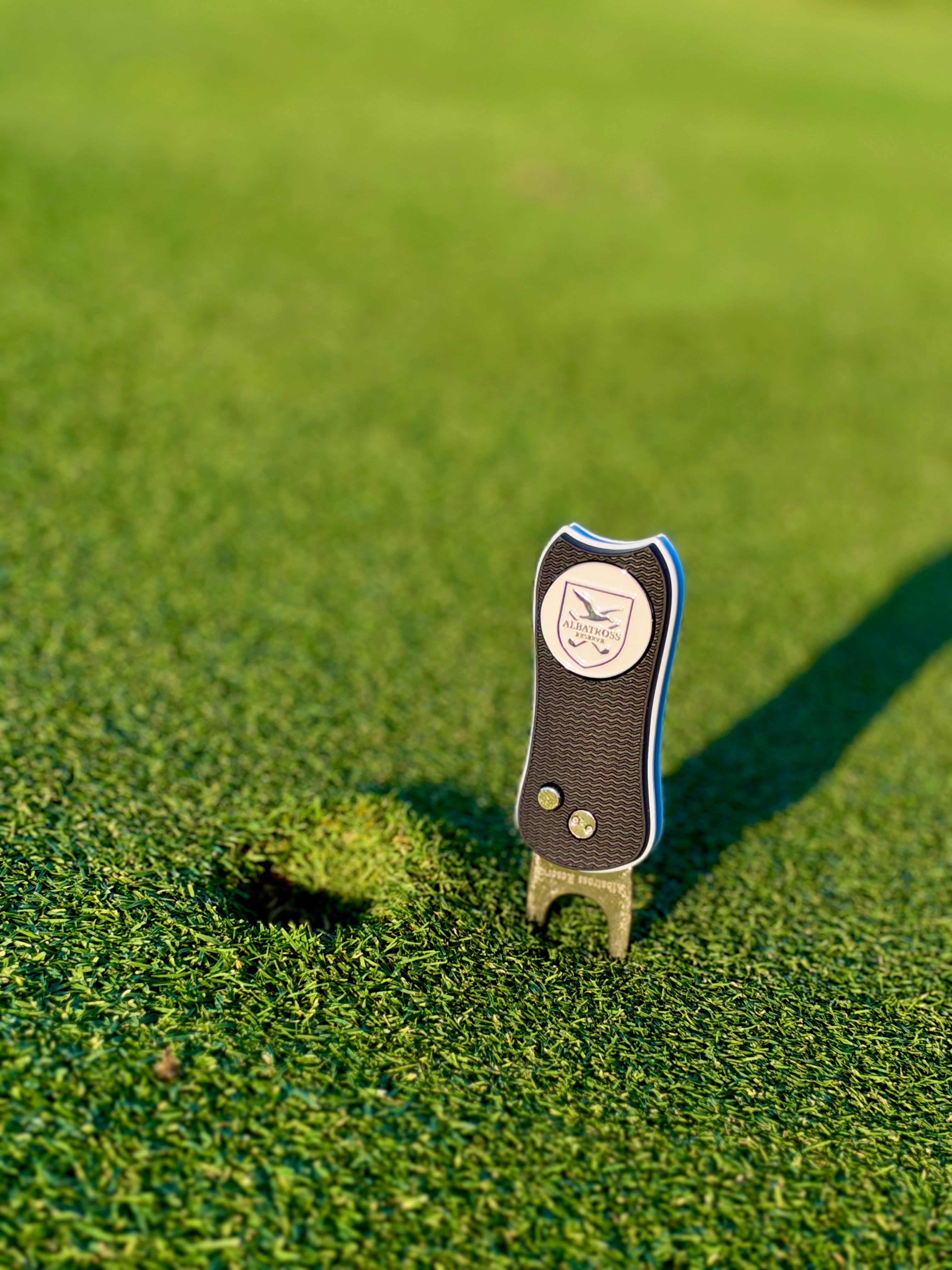 Switch Blade Divot Tool & Ball Marker